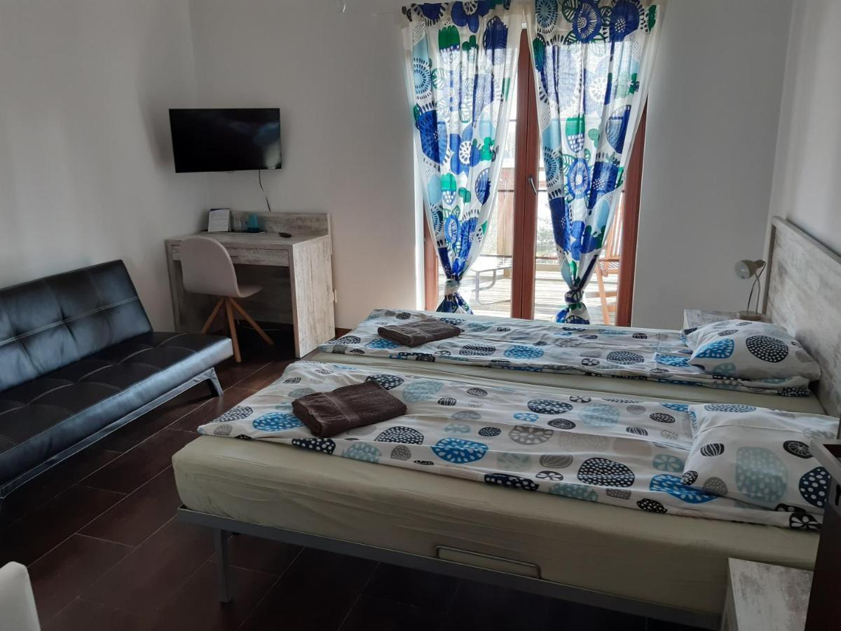 Hosteria Na Mazurach Домбрувно Екстер'єр фото